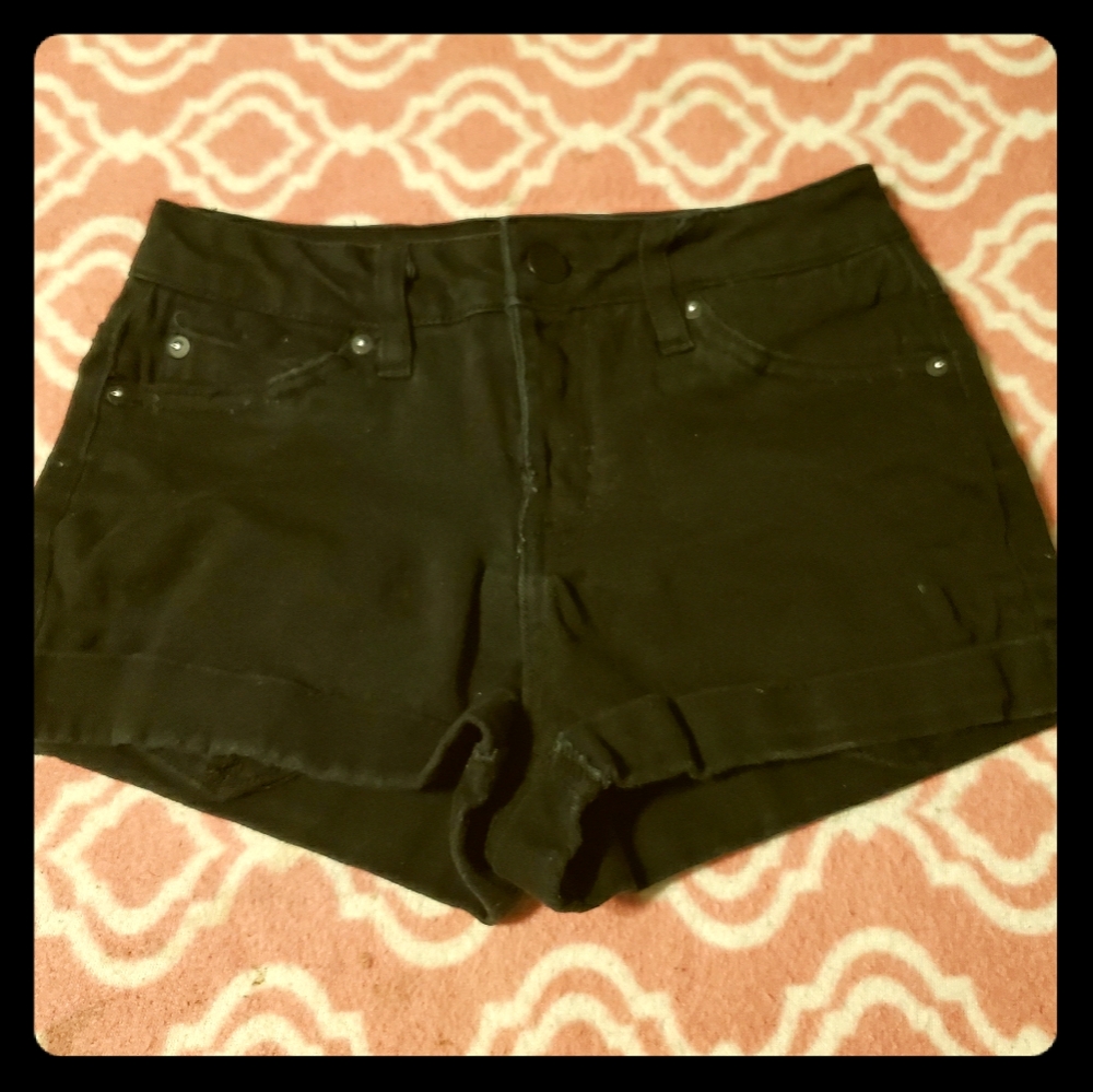 Dollhouse mini shorts size 1